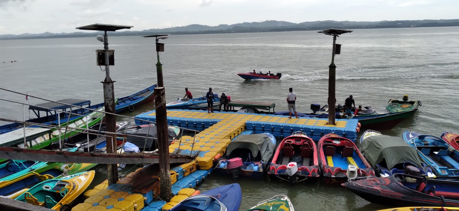 Salah satu dermaga rakyat di Nunukan yang dinyatakan ilegal